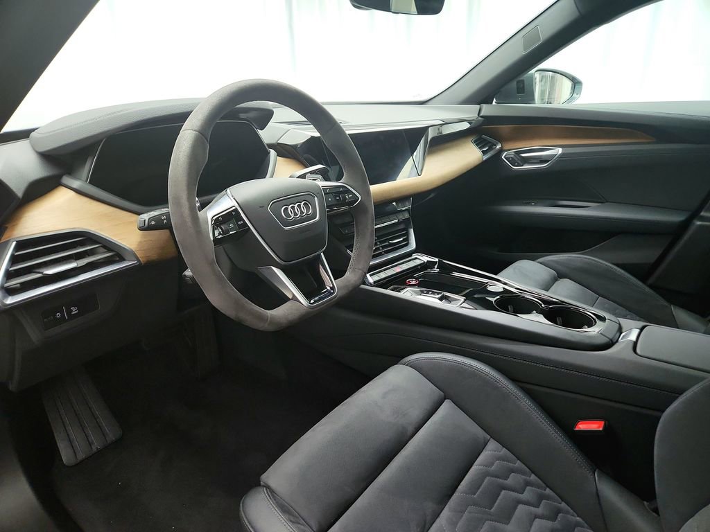 Used 2022 Audi e-tron GT Premium Plus image 11