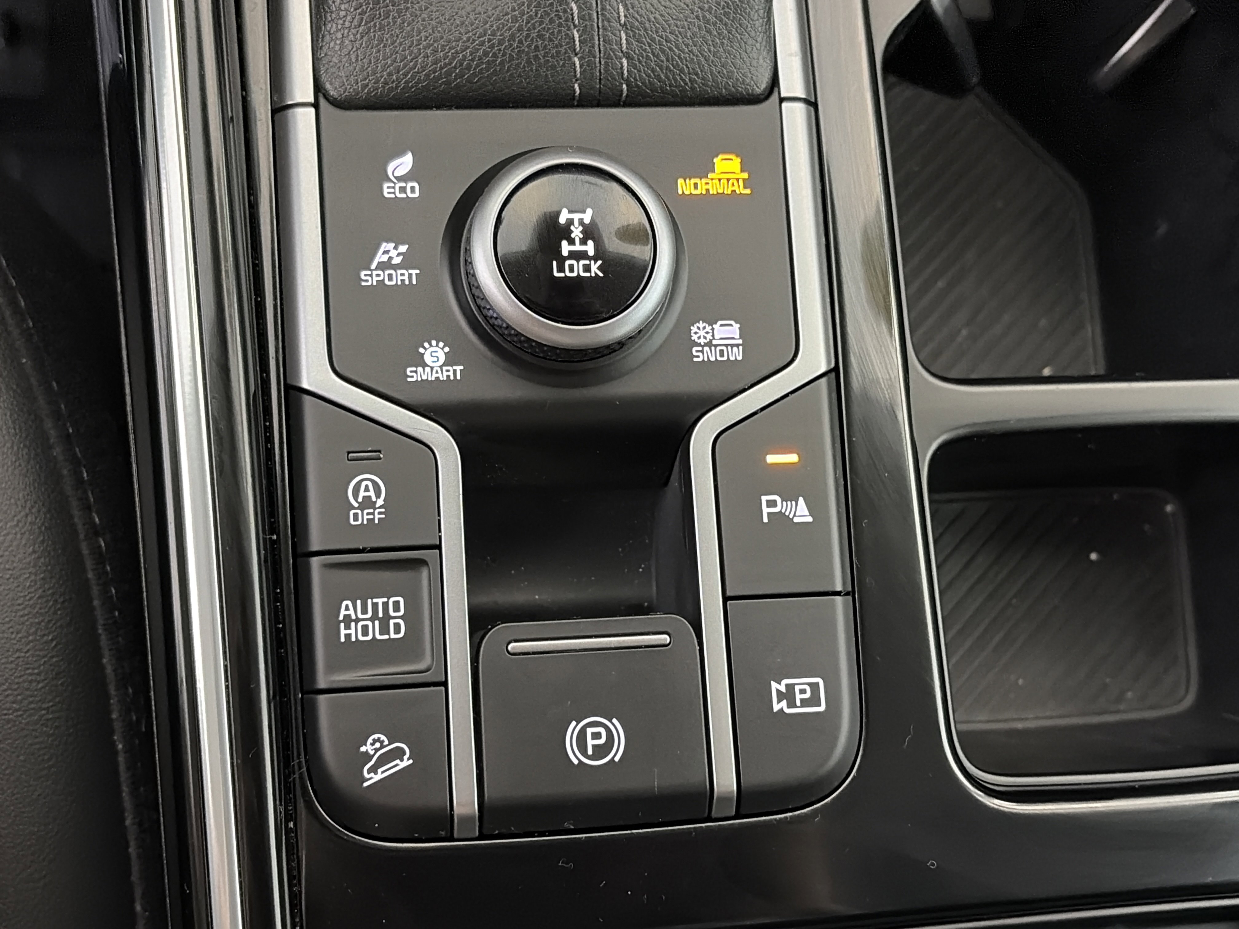 Certified 2025 Kia Sorento SX image 26