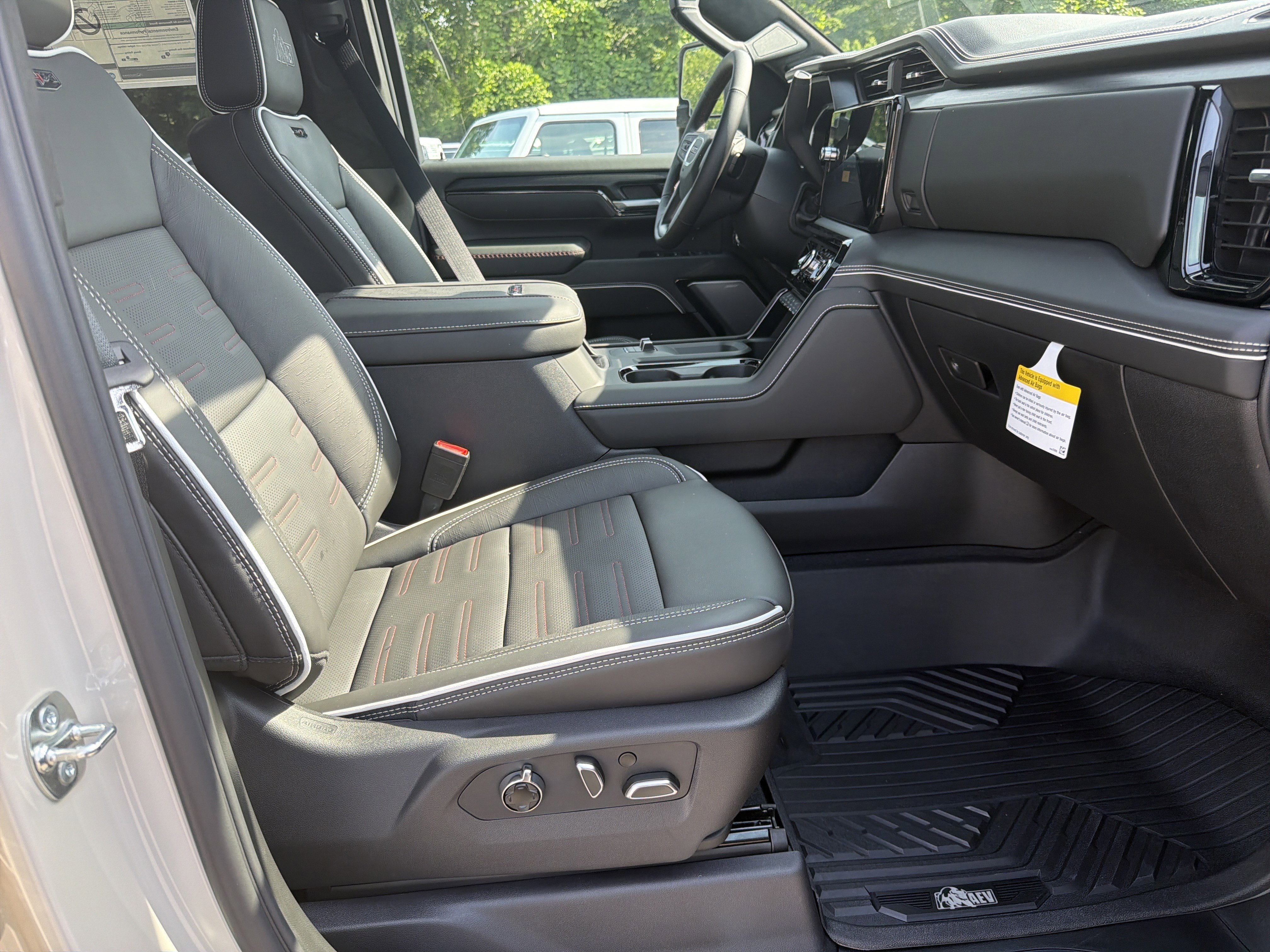 New 2026 GMC Sierra 2500 AT4X w/ AT4X AEV Edition AWD/4WD image 14