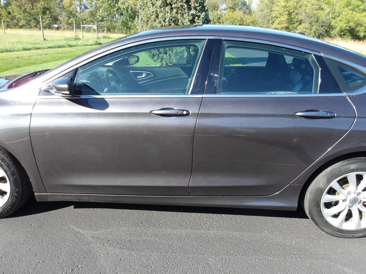Used 2015 Chrysler 200 C FWD image 29