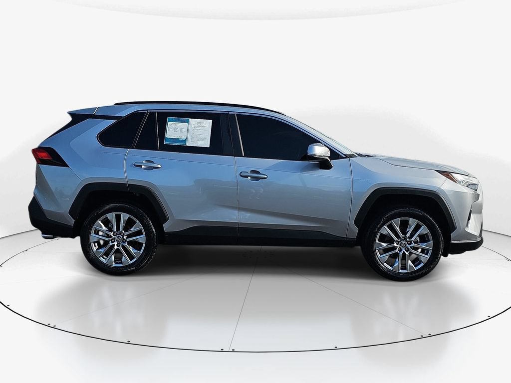 Used 2023 Toyota RAV4 XLE Premium FWD image 5