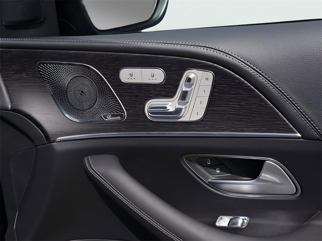 New 2026 Mercedes-Benz GLS 580 4MATIC image 8