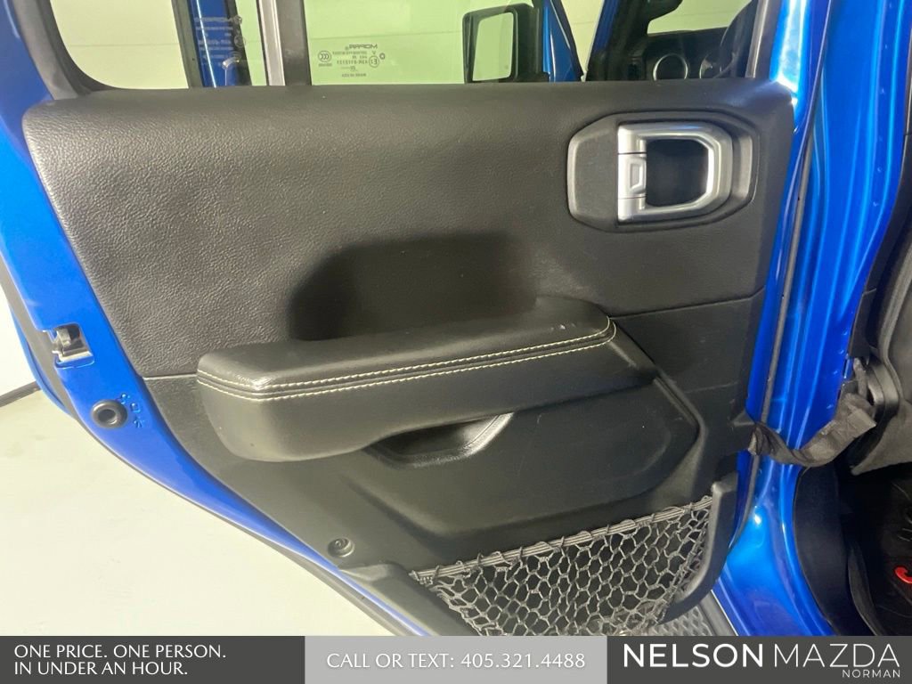Used 2020 Jeep Gladiator Overland AWD/4WD image 18