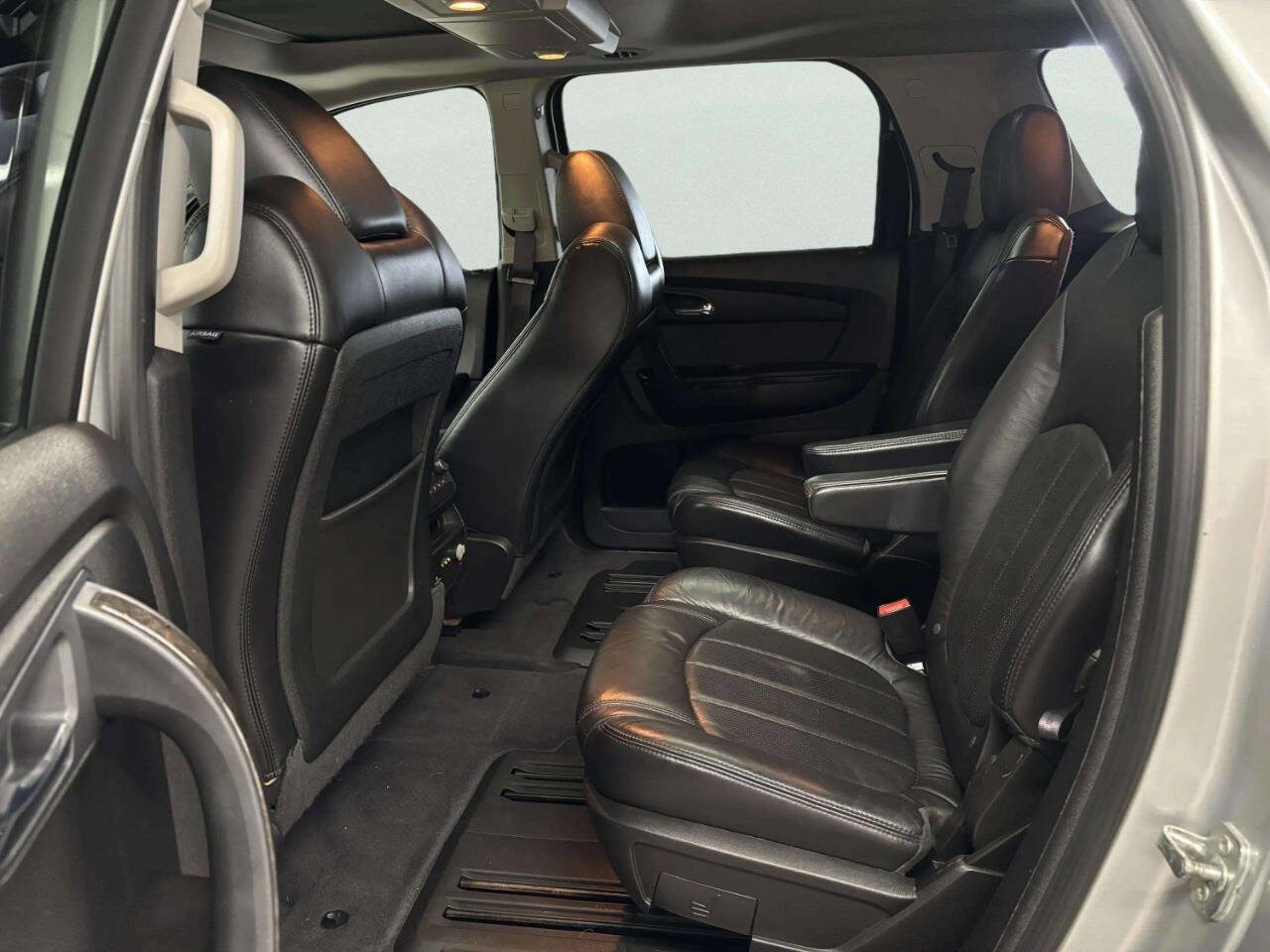 Used 2012 GMC Acadia Denali image 19