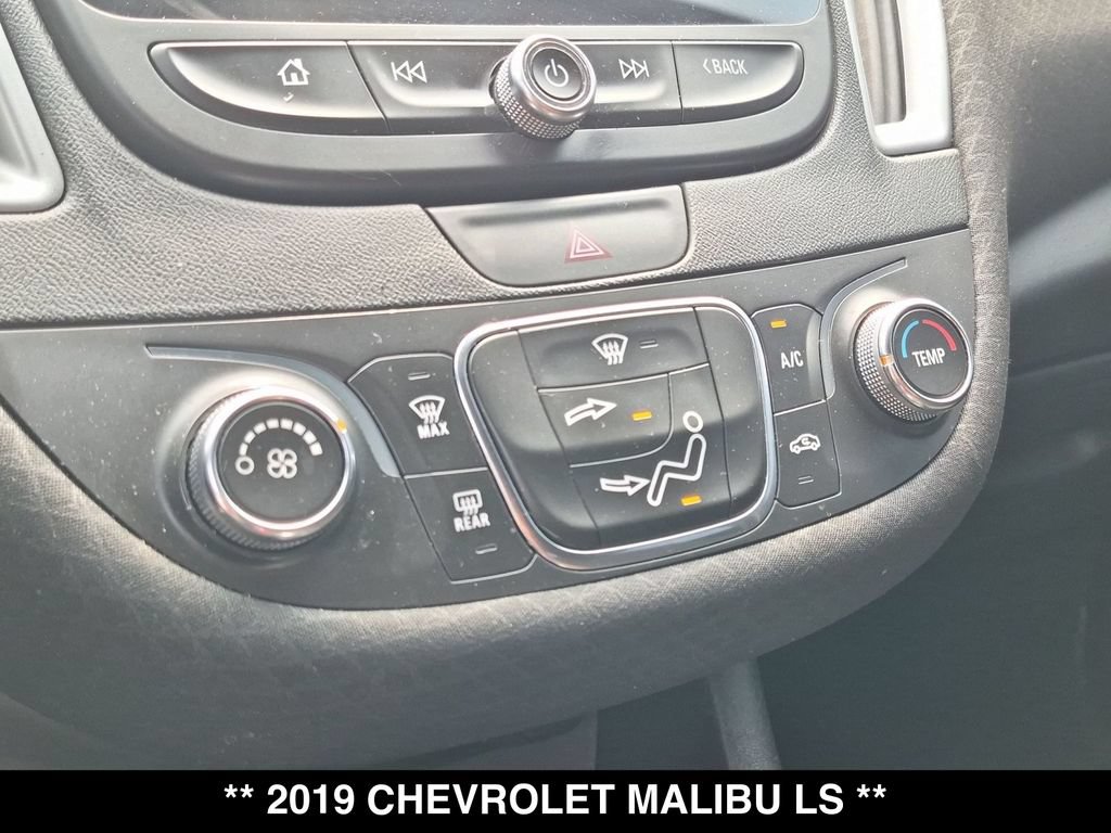 Used 2019 Chevrolet Malibu LS FWD image 22