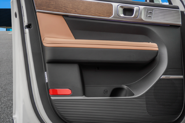 New 2027 Hyundai Santa Fe Limited FWD image 34