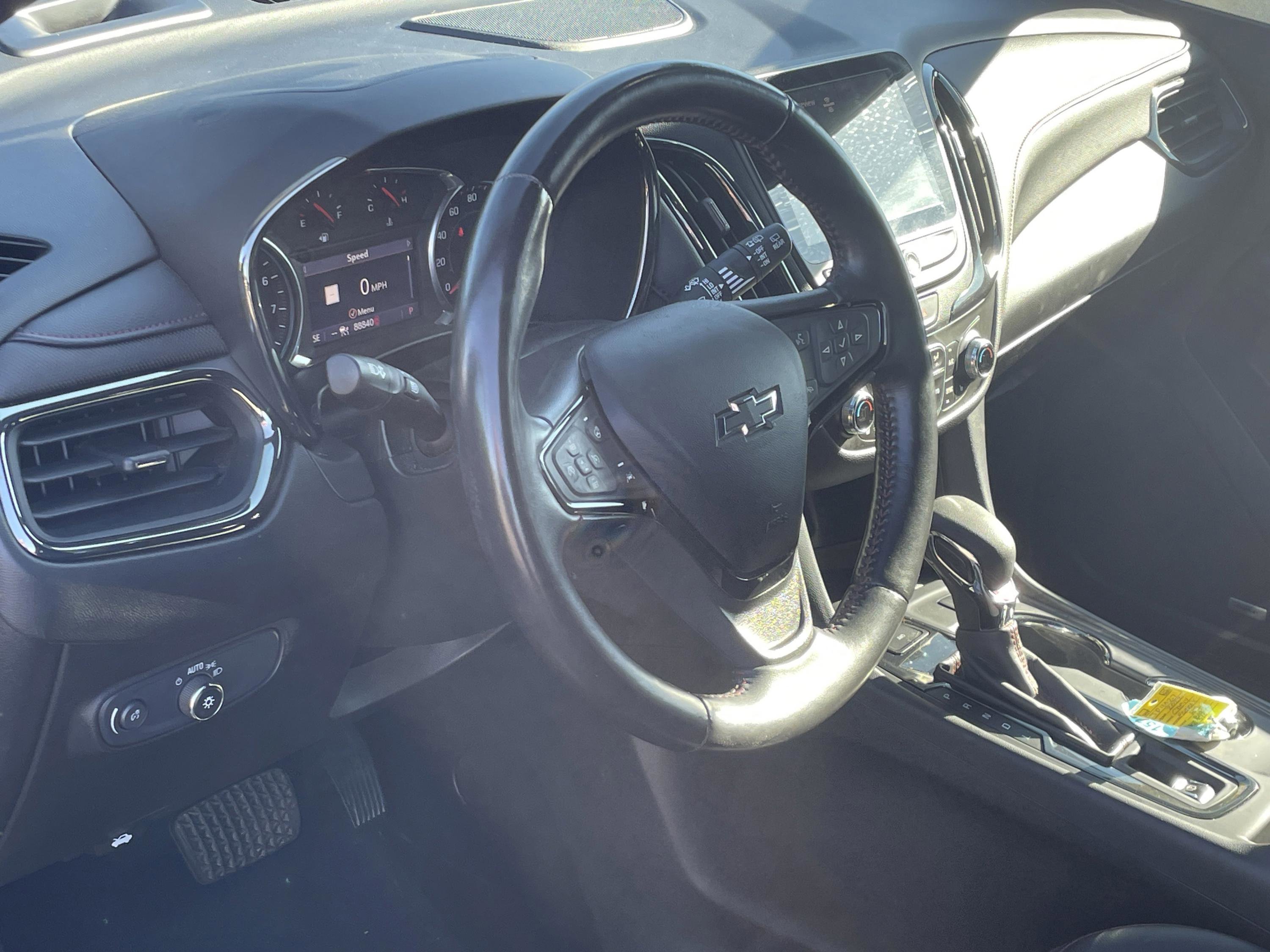 Used 2022 Chevrolet Equinox RS w/ RS Leather Package image 8