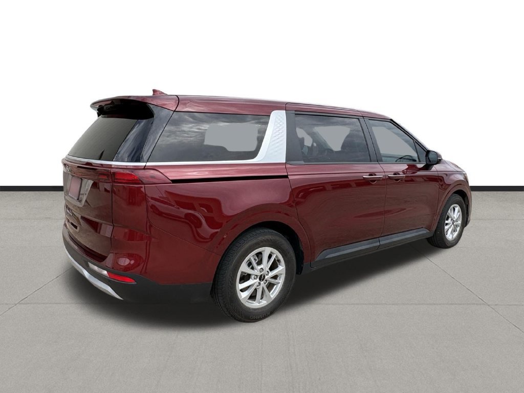 Used 2024 Kia Carnival LX FWD image 5