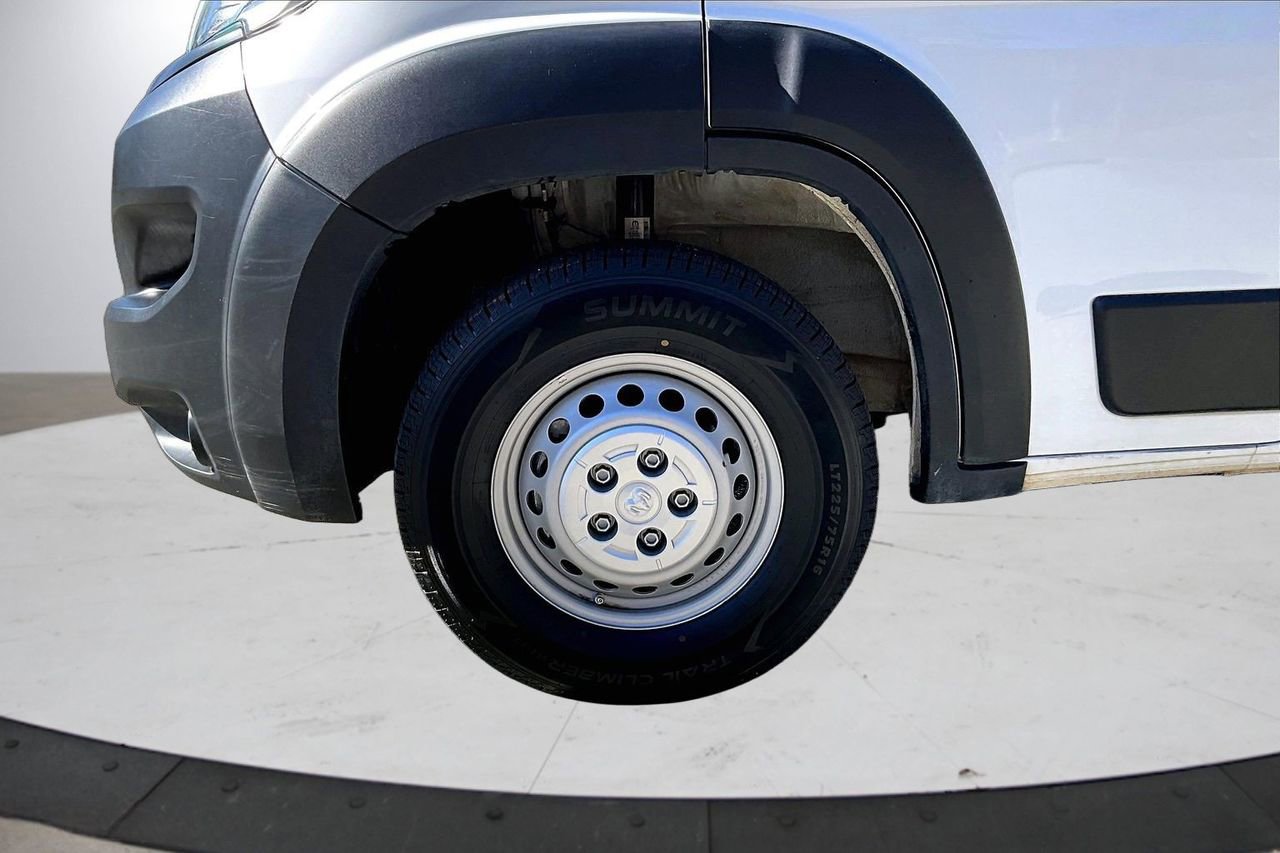 Used 2024 RAM ProMaster 2500 w/ Convenience Group image 31