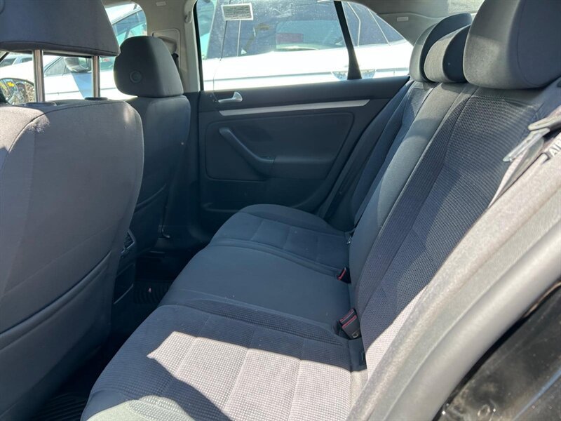 Used 2007 Volkswagen Jetta 2.5 FWD image 16