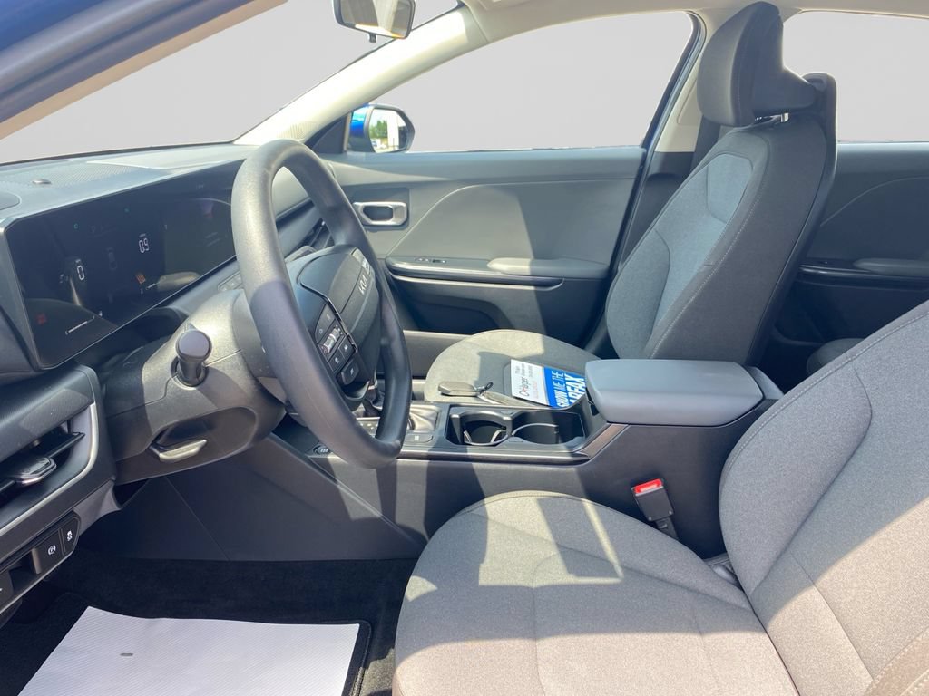 Certified 2025 Kia K4 FWD image 21