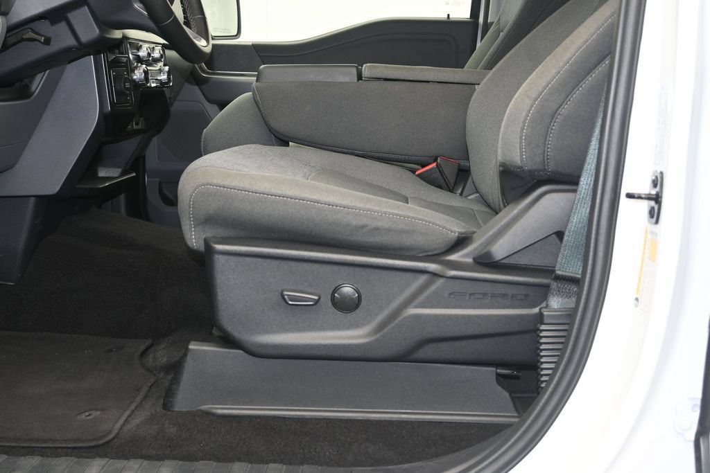 Used 2025 Ford F150 XLT w/ Equipment Group 301A Standard AWD/4WD image 21