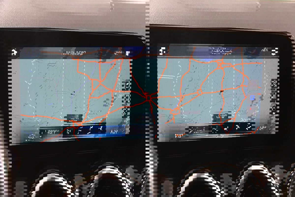 Used 2022 Mercedes-Benz GLA 250 4MATIC image 9