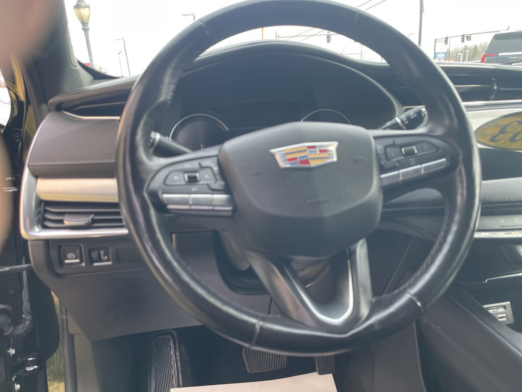 Used 2023 Cadillac XT4 Premium Luxury w/ Cold Weather Package image 18