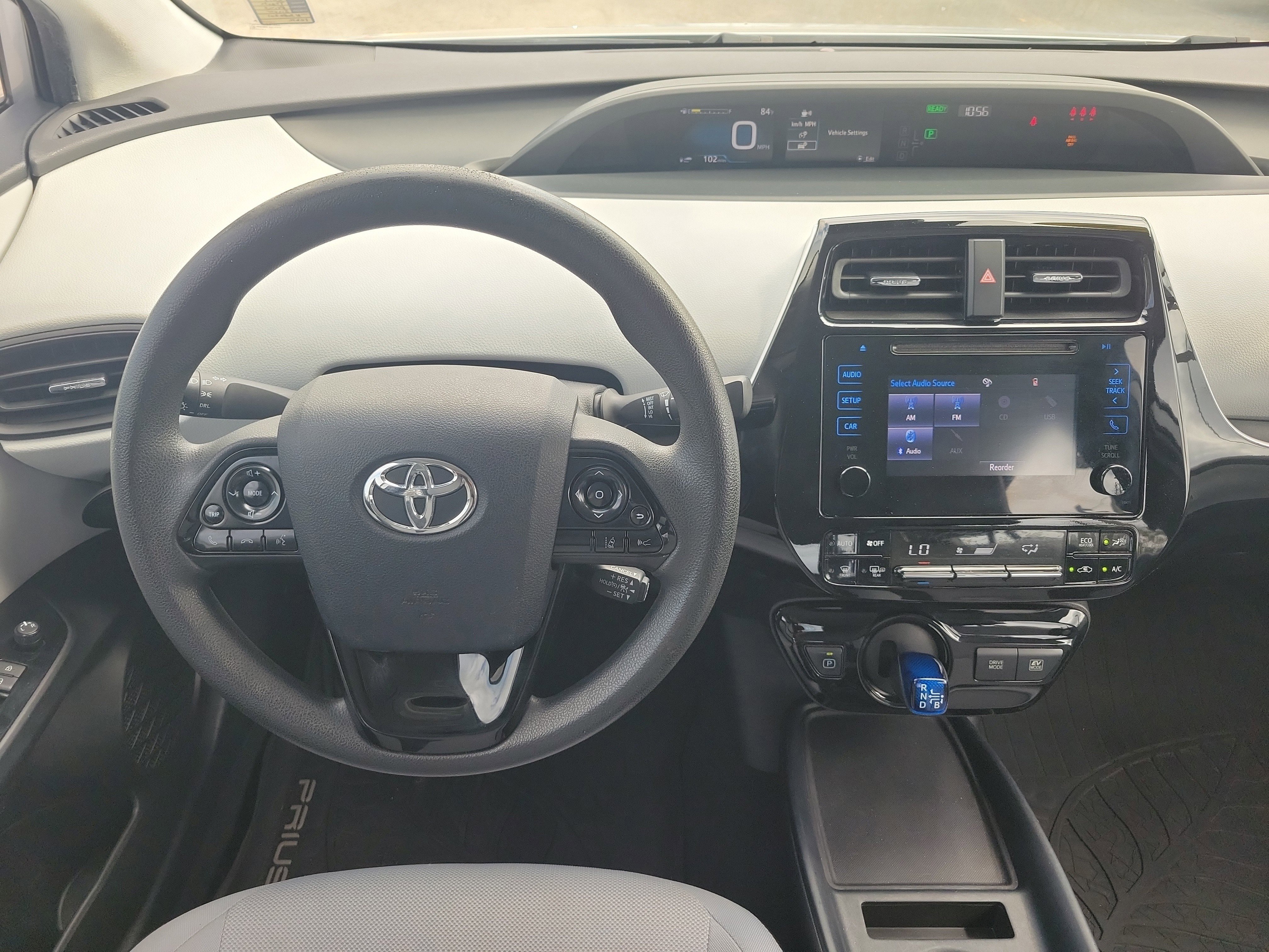 Used 2019 Toyota Prius L Eco FWD image 17