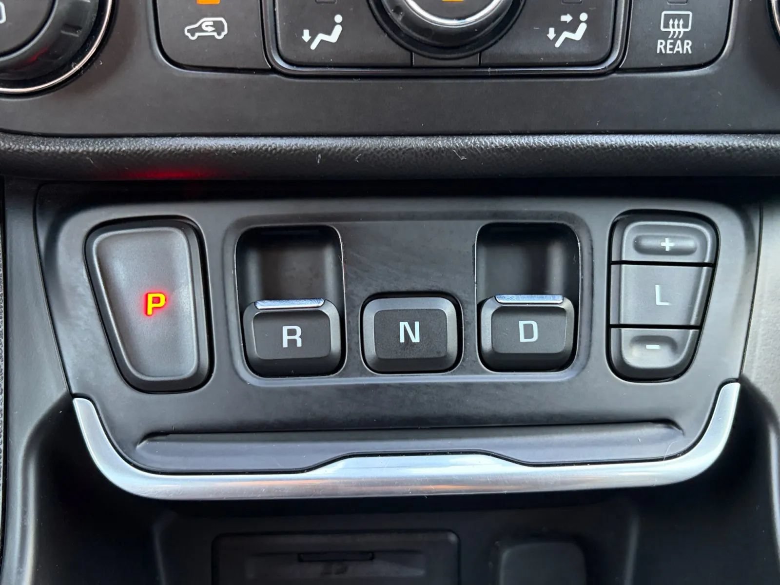 Used 2018 GMC Terrain Denali w/ Advanced Safety Package AWD/4WD image 27