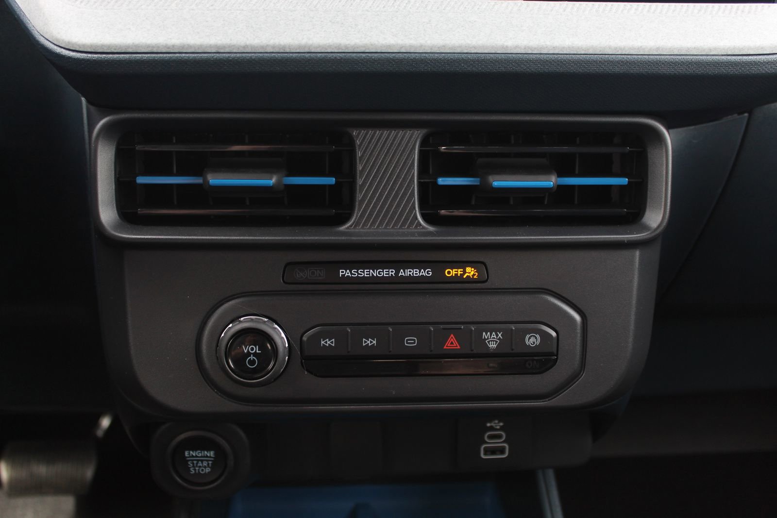 New 2025 Ford Maverick XLT w/ Equipment Group 301A image 18