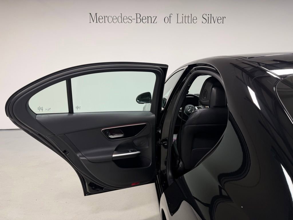 Used 2025 Mercedes-Benz C 300 4MATIC Sedan image 23