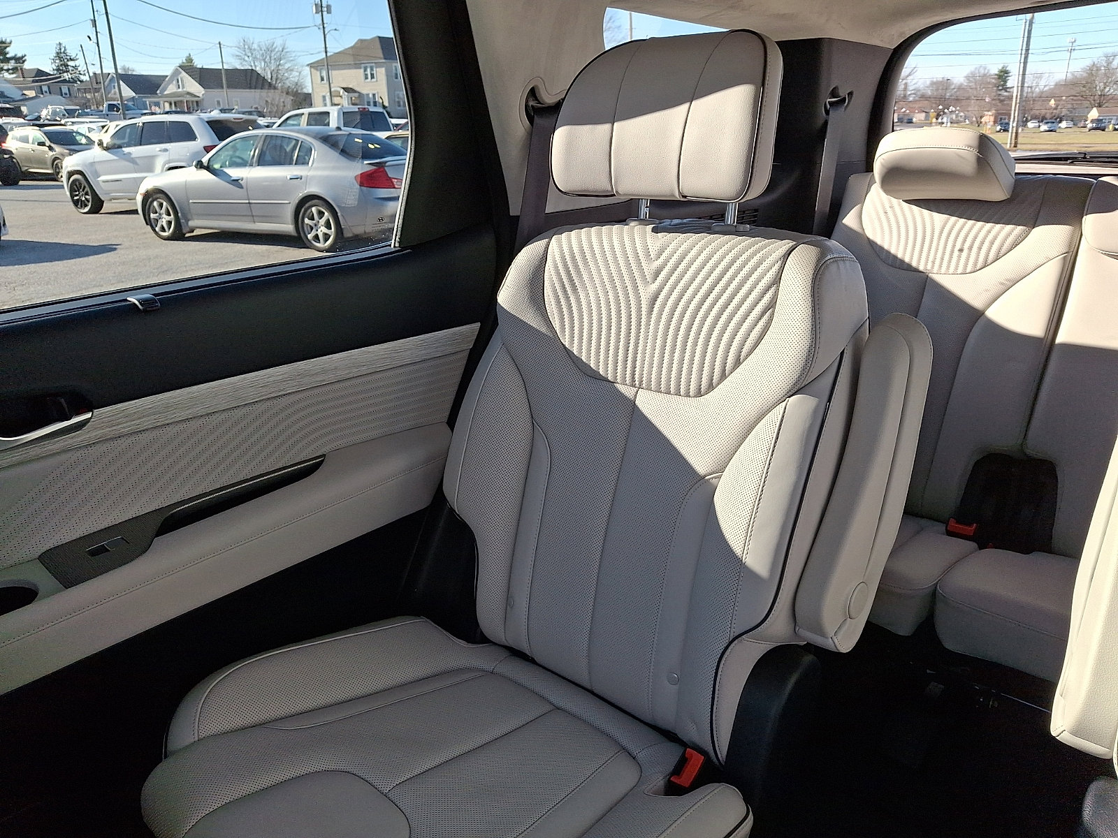 Used 2024 Hyundai Palisade Calligraphy image 18