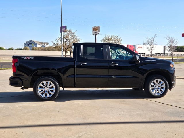 Used 2022 Chevrolet Silverado 1500 Custom image 4