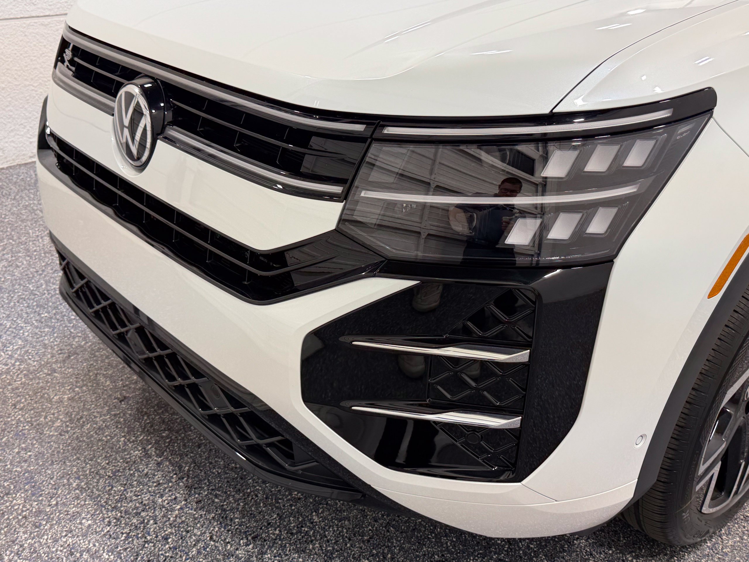 New 2027 Volkswagen Atlas SEL Premium R-Line AWD/4WD image 19