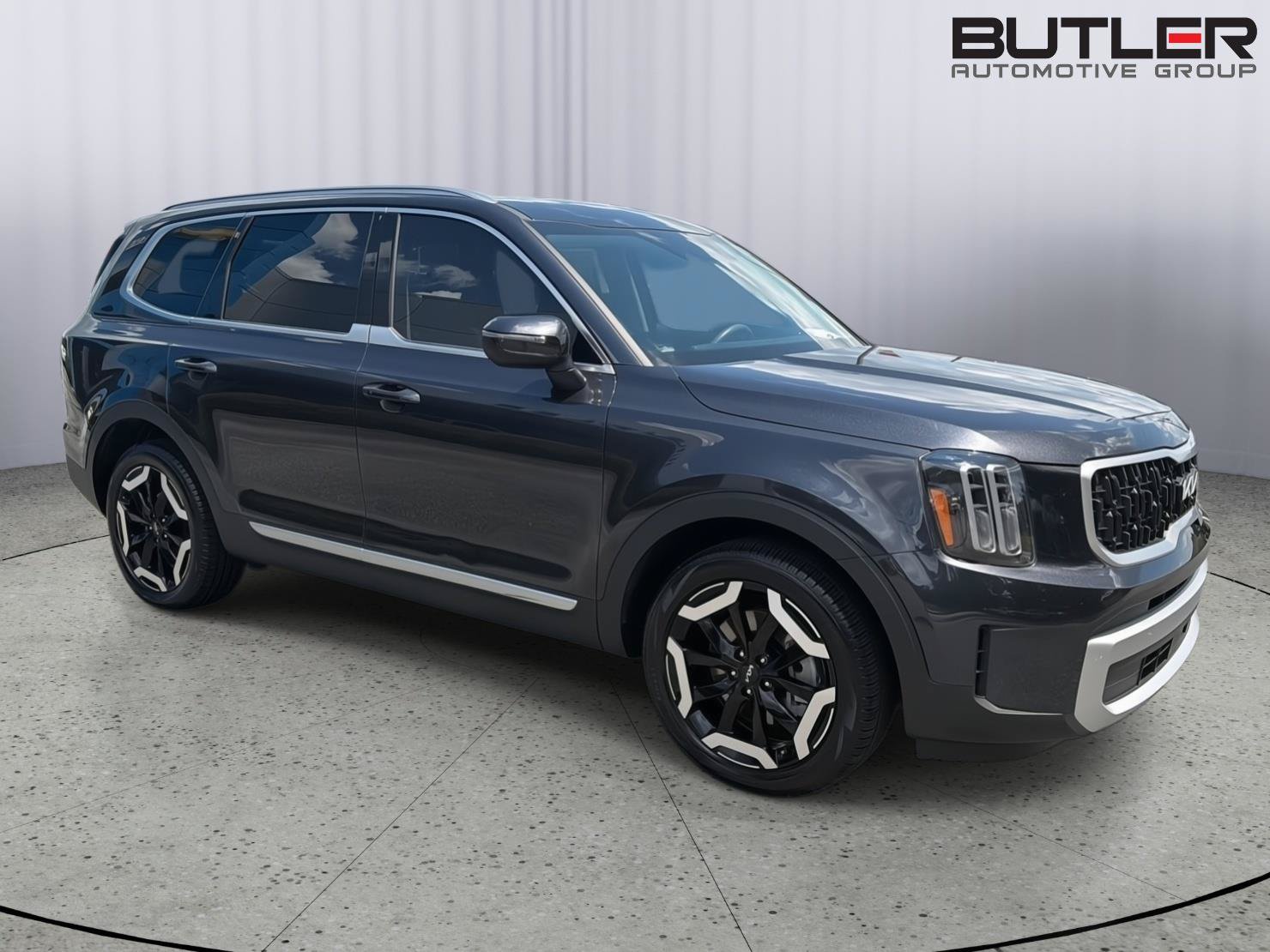Used 2025 Kia Telluride EX FWD image 8