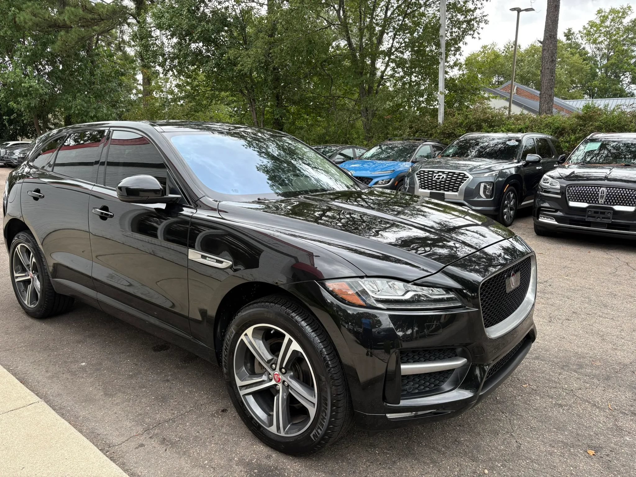Used 2020 Jaguar F-PACE R-Sport AWD/4WD image 4
