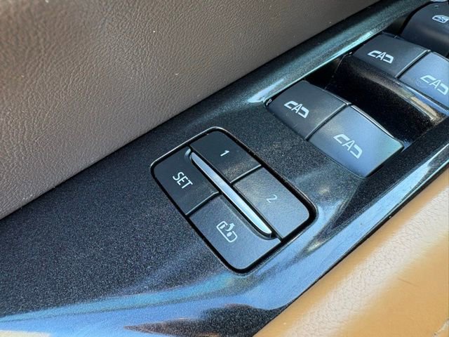 Used 2021 Cadillac Escalade ESV Premium Luxury w/ Performance Package image 27