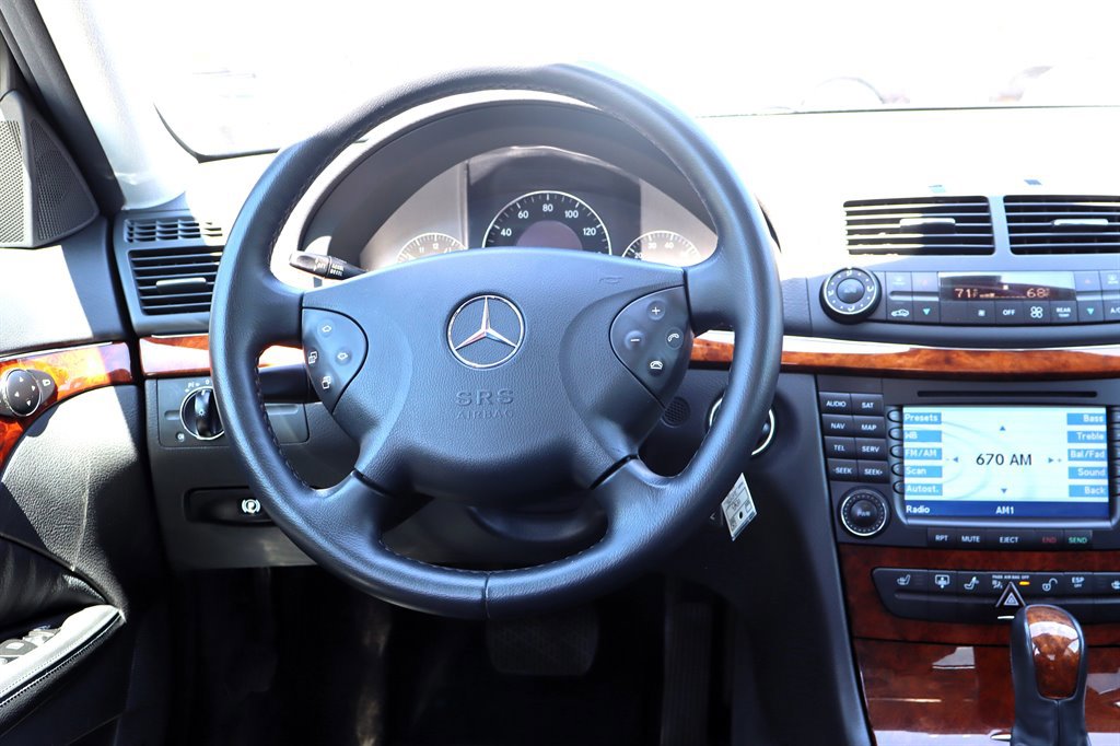 Used 2005 Mercedes-Benz E 500 4MATIC Sedan image 14