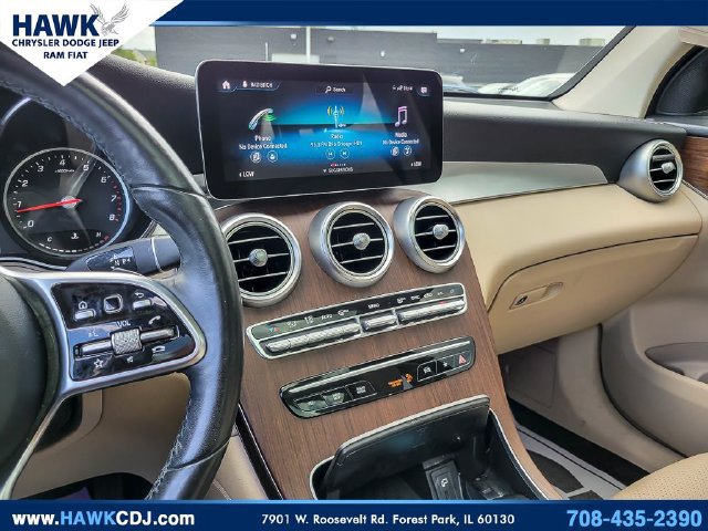 Used 2021 Mercedes-Benz GLC 300 4MATIC w/ Premium Package image 23