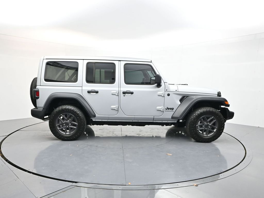 Used 2024 Jeep Wrangler Sport S image 8