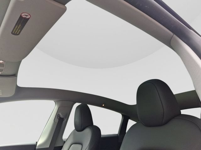 Used 2023 Tesla Model Y Long Range AWD/4WD image 17