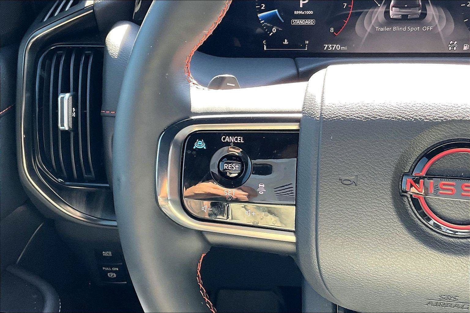 Certified 2025 Nissan Armada PRO-4X AWD/4WD image 18