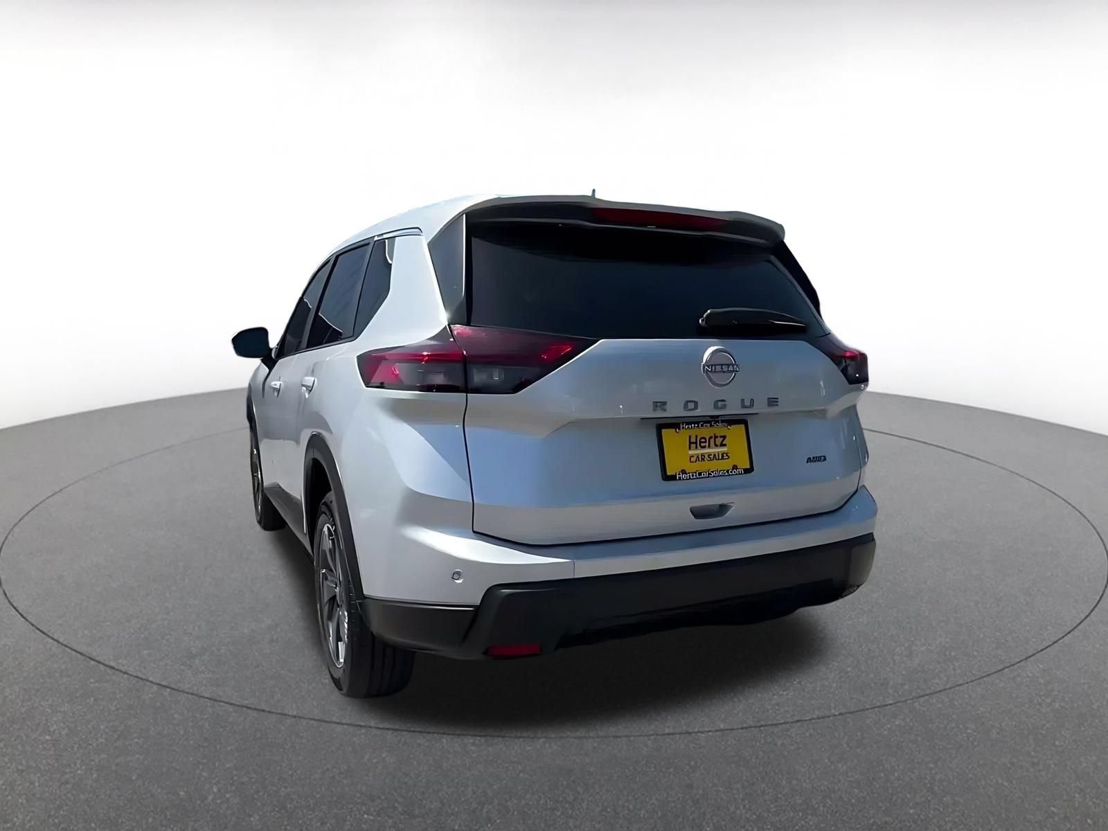 Used 2025 Nissan Rogue SV AWD/4WD image 10