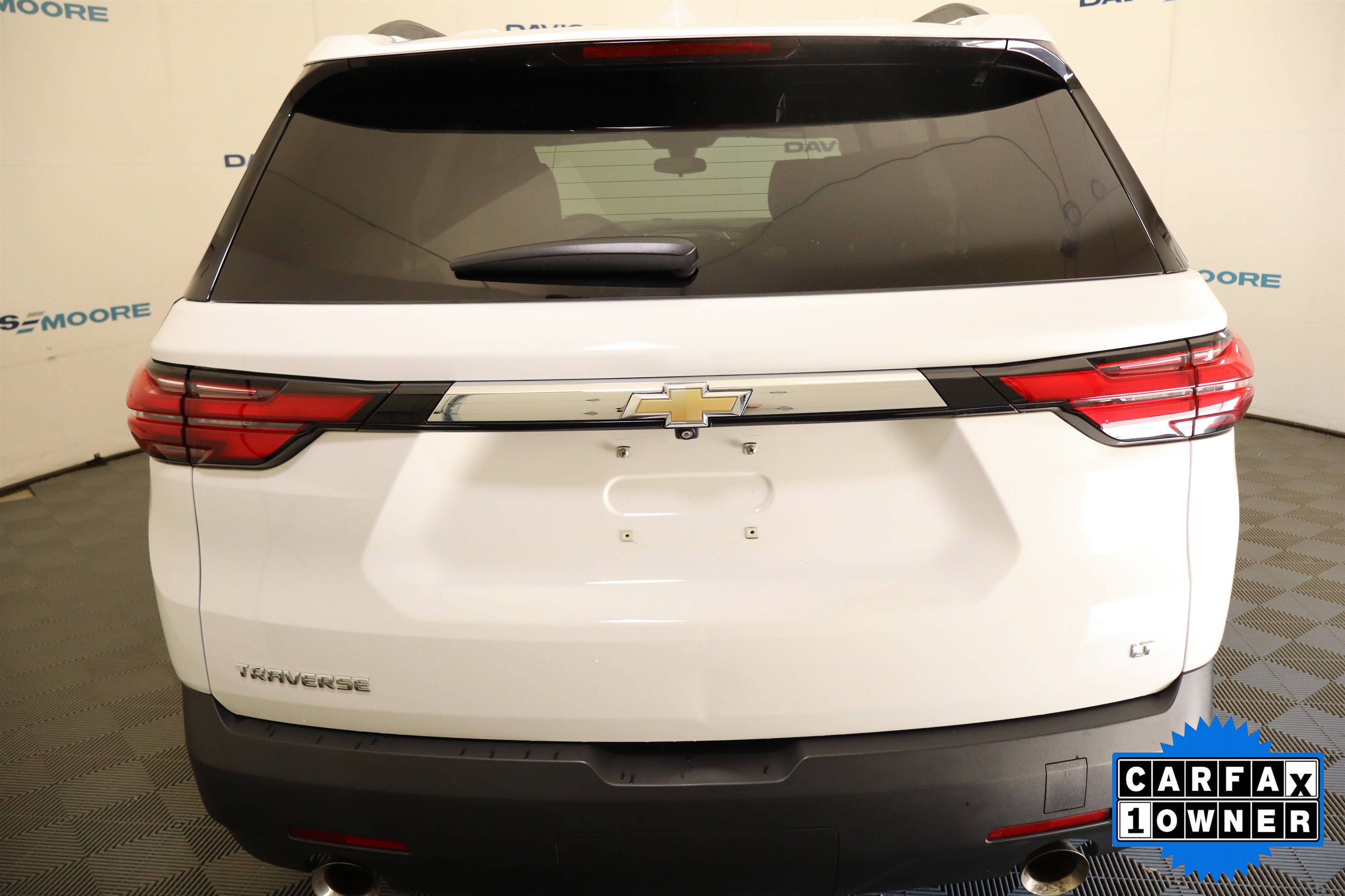 Used 2023 Chevrolet Traverse LT FWD image 8