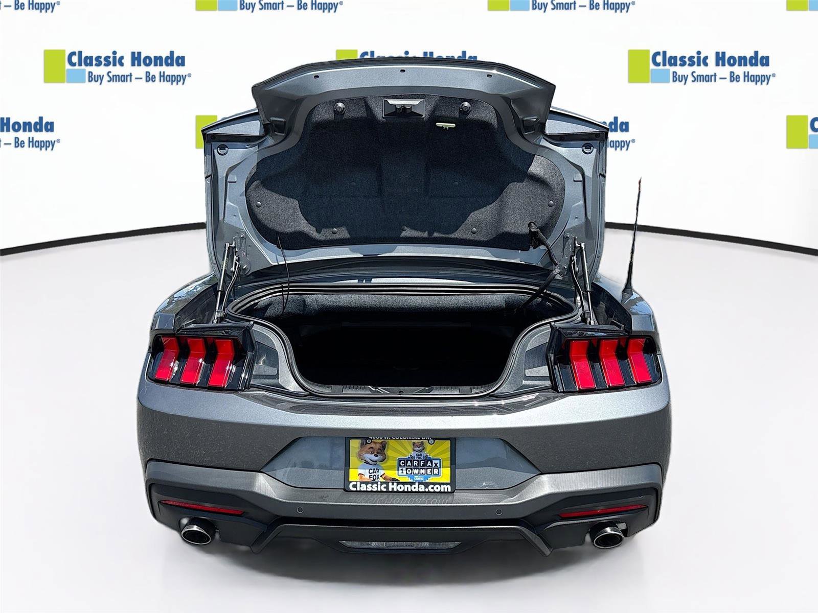 Used 2025 Ford Mustang Premium RWD image 29