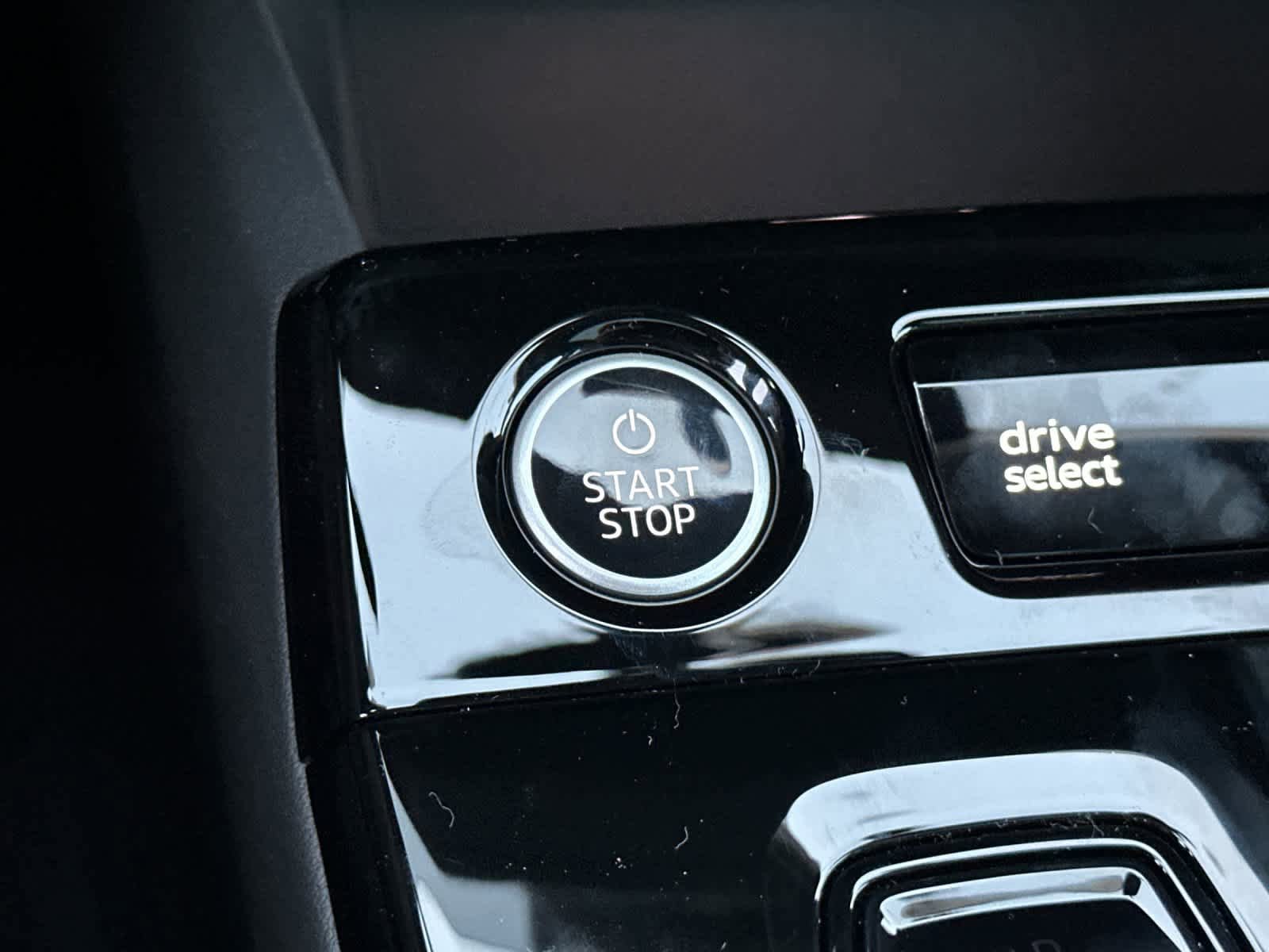 New 2025 Audi Q6 e-tron Premium AWD/4WD image 23