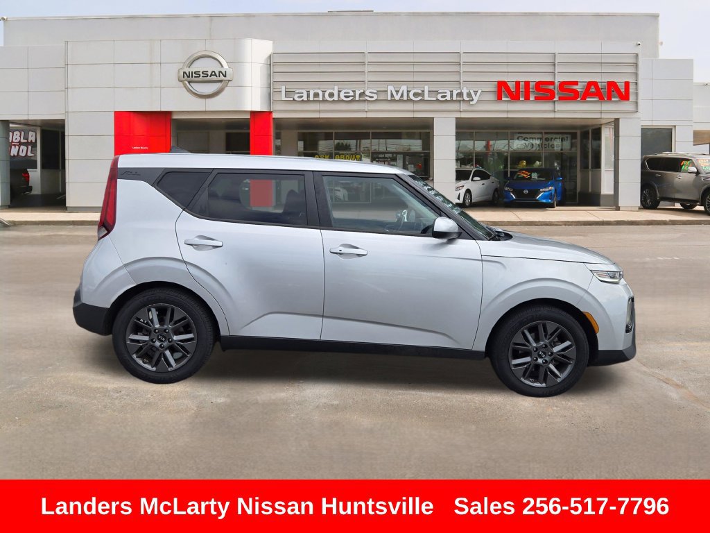 Used 2020 Kia Soul EX FWD image 2