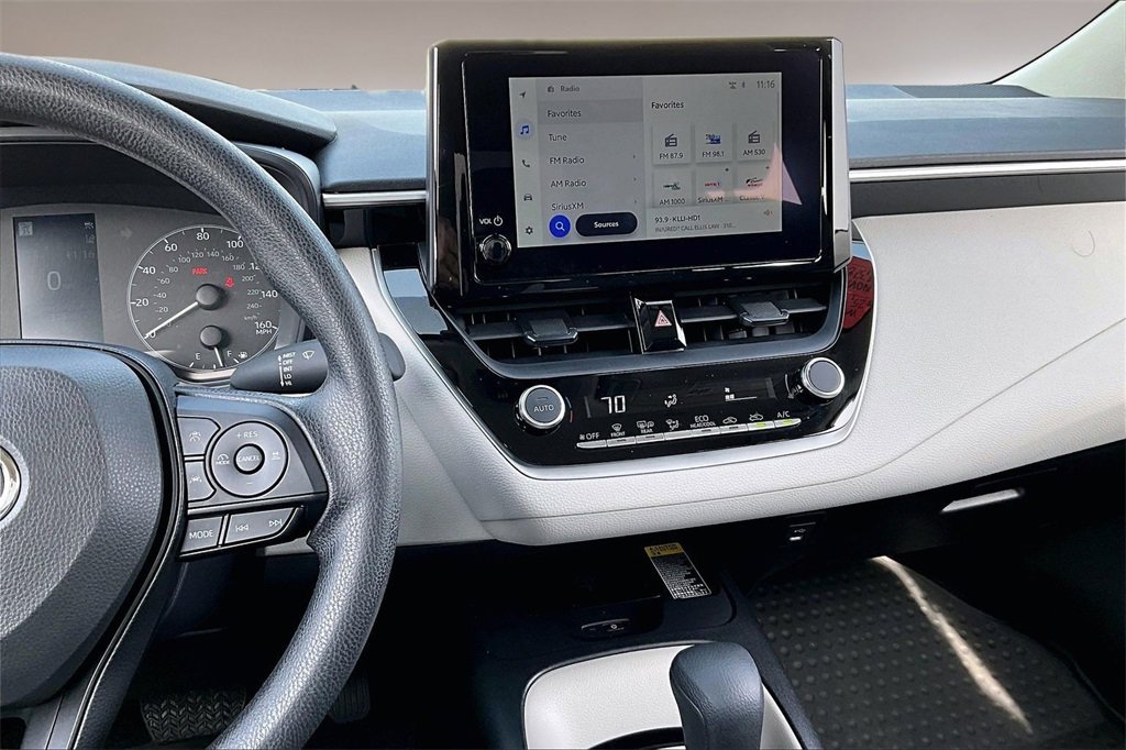 Used 2025 Toyota Corolla LE w/ LE Premium Package image 9