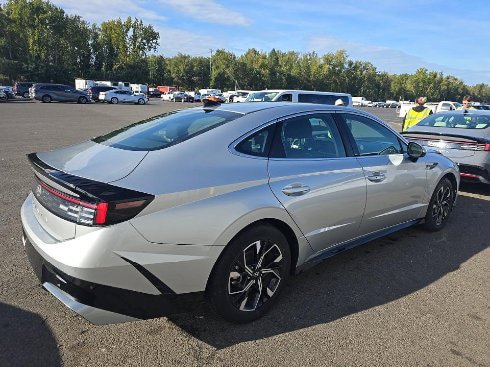 Used 2025 Hyundai Sonata SEL FWD image 3