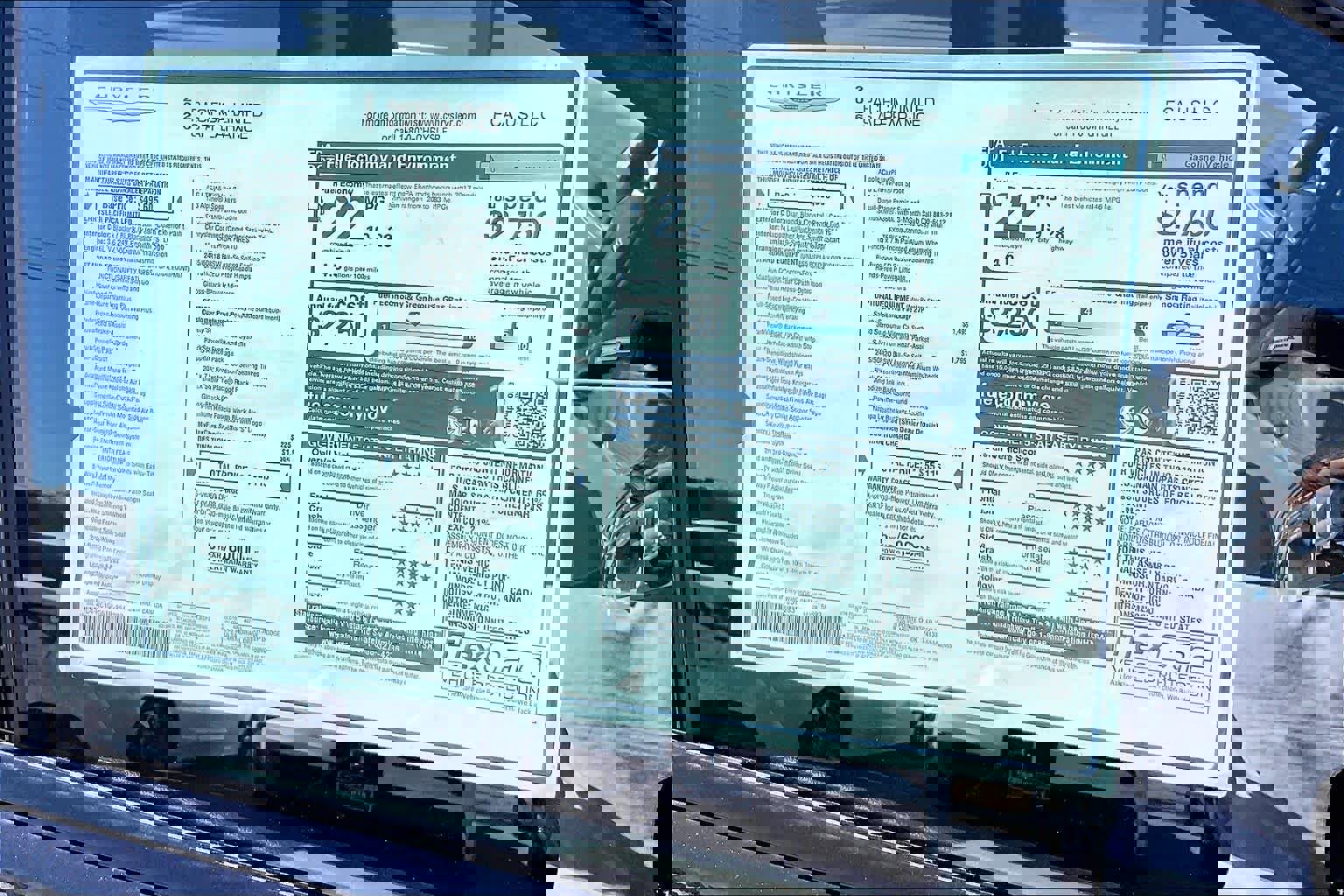 New 2026 Chrysler Pacifica Limited image 19