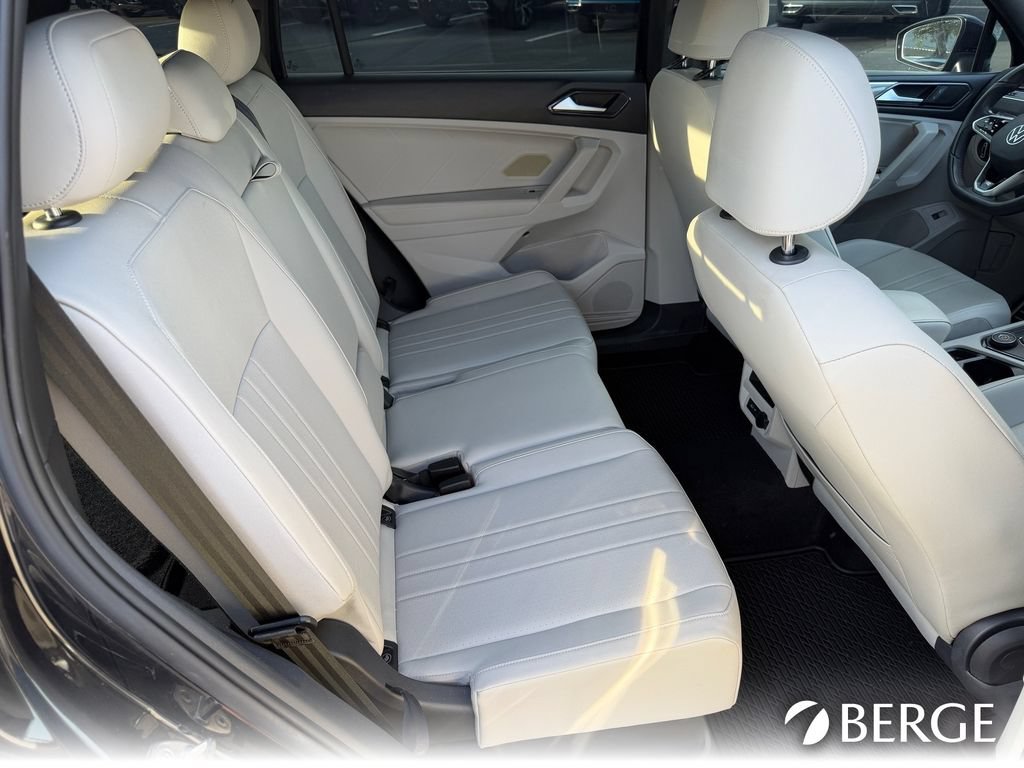 Used 2022 Volkswagen Tiguan SE R-Line AWD/4WD image 26
