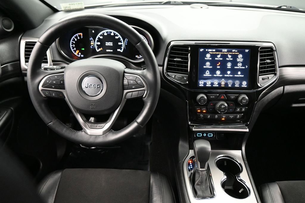 Used 2022 Jeep Grand Cherokee Laredo X RWD image 5