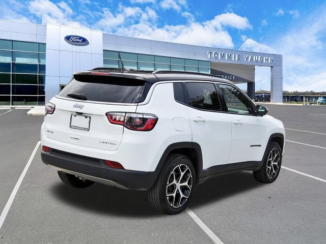 Used 2024 Jeep Compass Limited AWD/4WD image 4
