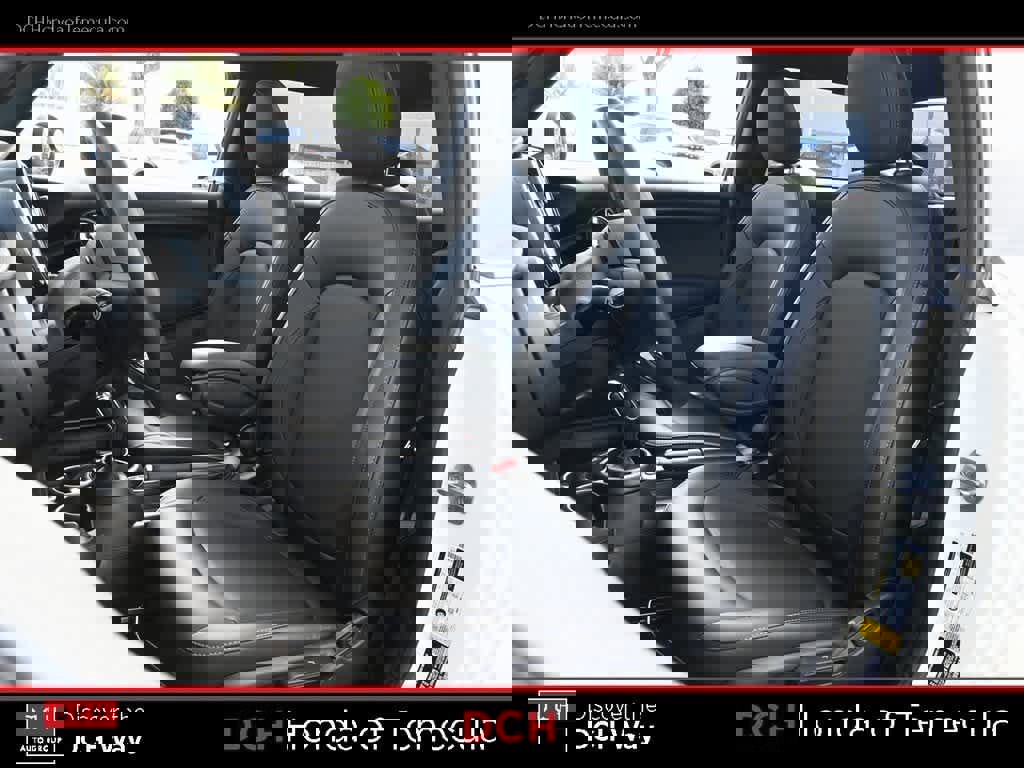 Used 2021 MINI Cooper 2-Door Hardtop image 17