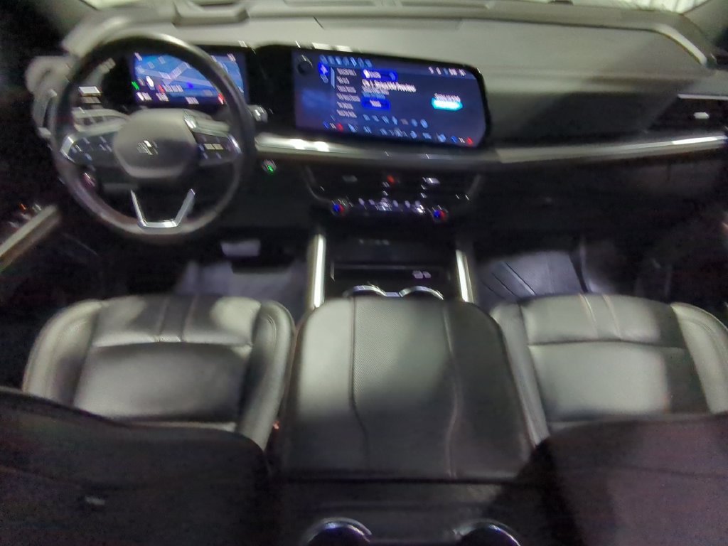 Used 2025 Chevrolet Tahoe RST w/ Comfort Package AWD/4WD image 18
