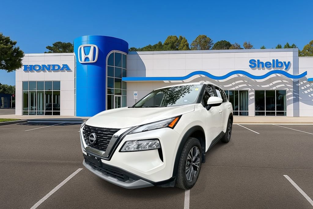 Used 2023 Nissan Rogue SV image 4