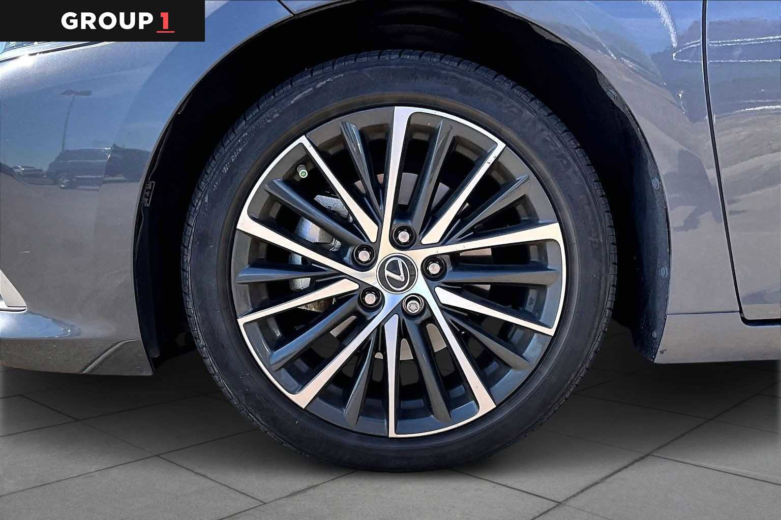 Certified 2024 Lexus ES 350 w/ Premium Package image 10