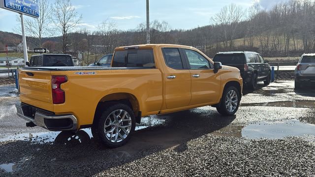 Used 2021 Chevrolet Silverado 1500 LT w/ Convenience Package II image 4