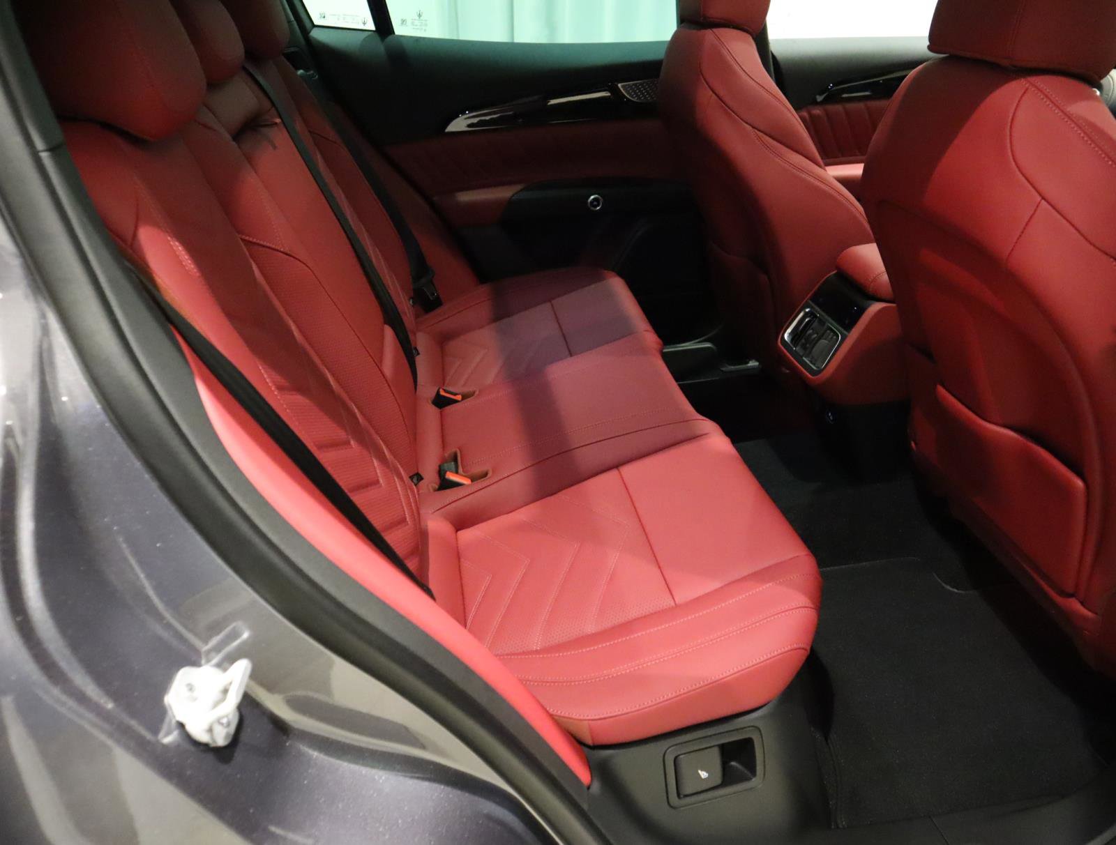 New 2025 Maserati Grecale Modena image 14